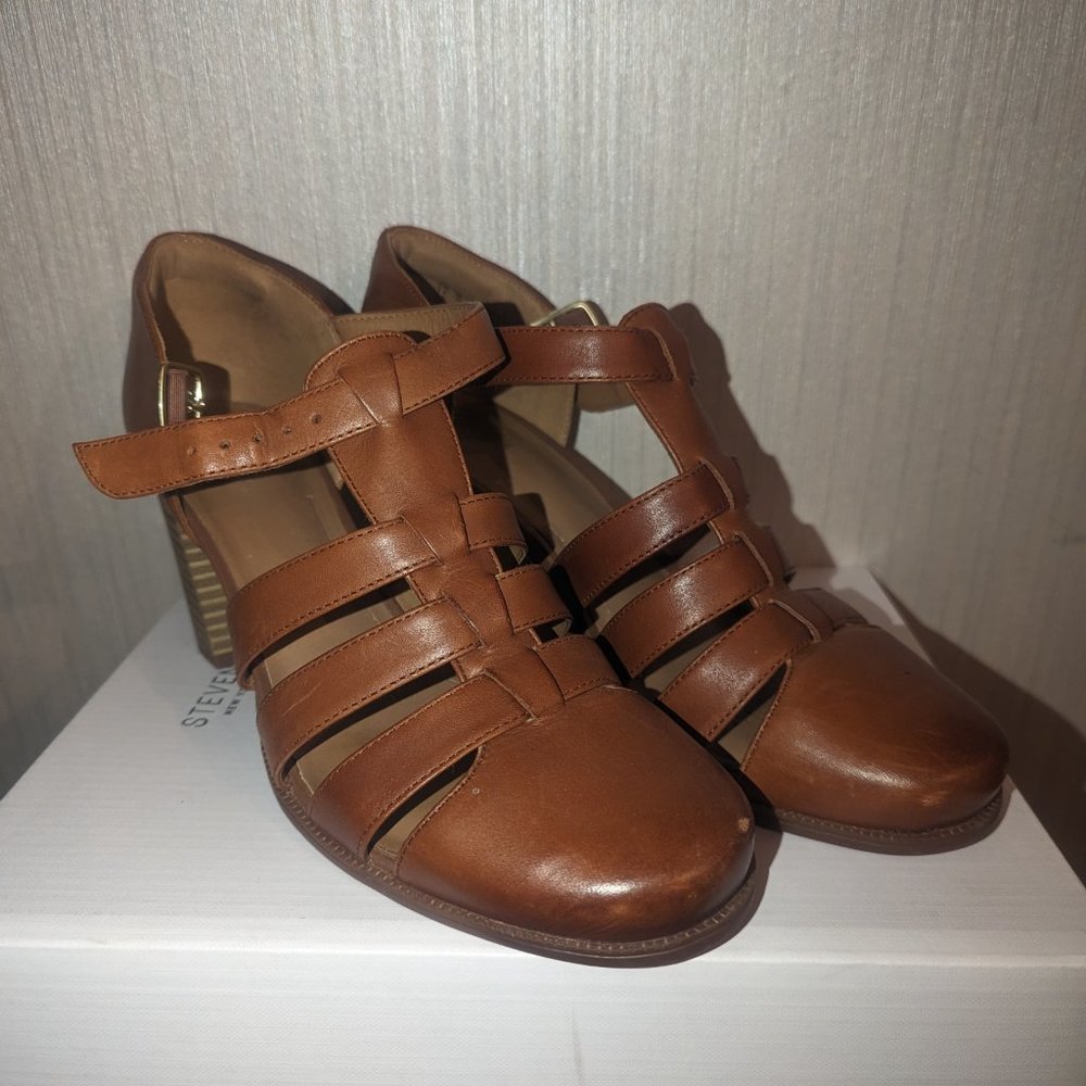 Clarks artisan collection brown leather shoes